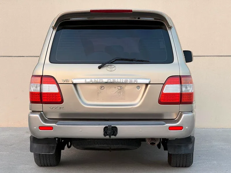 تويوتا لاند كروزر 2004